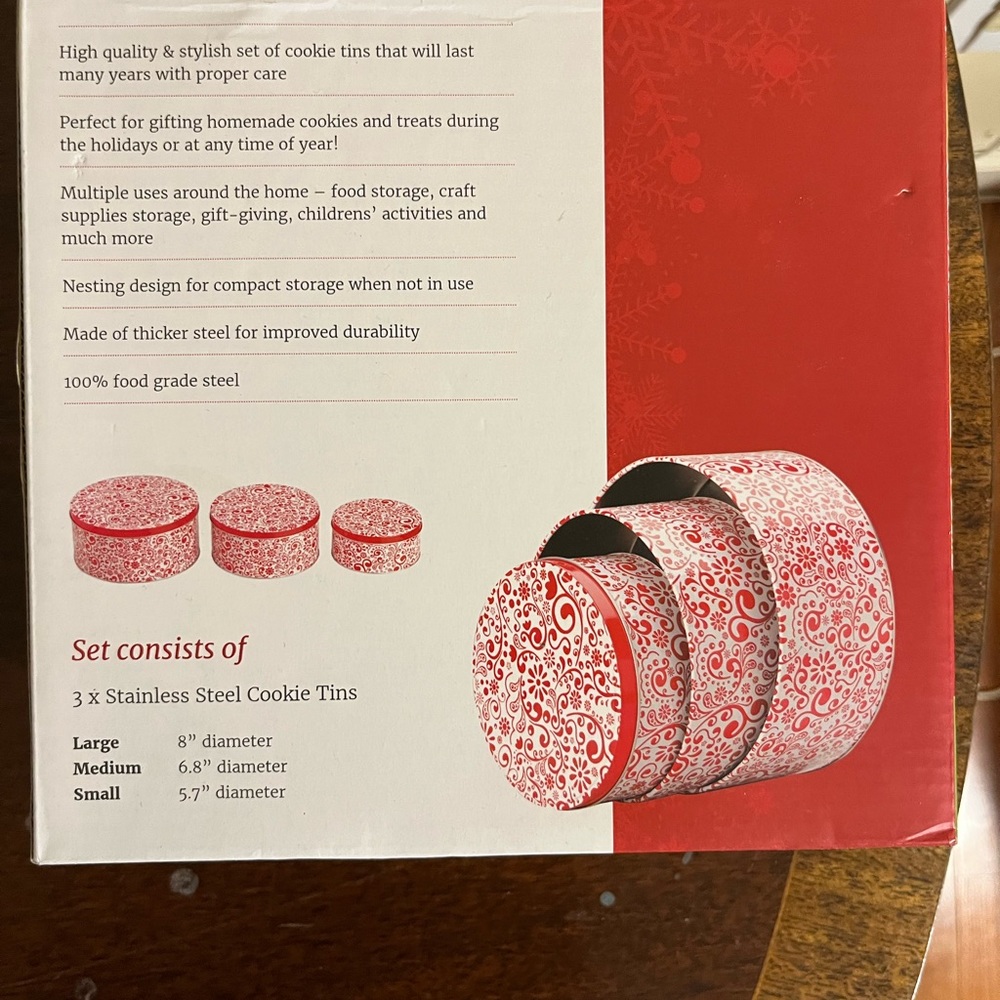 Star pack Fancy  Set of Three Cookie Tins - Picture 3 of 4